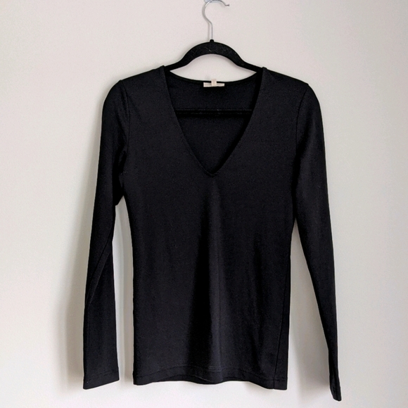 WILFRED FREE Black Stretchy V-Neck Top Medium